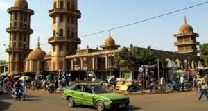 Burkina: un imam interdit de prêcher et d’officier dans les mosquées