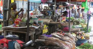 Coronavirus au Burkina: grogne de commerçants pour la réouverture des marchés