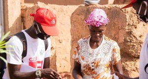 Covid-19 : le Club RFI/Ouagadougou sensibilise des personnes vulnérables