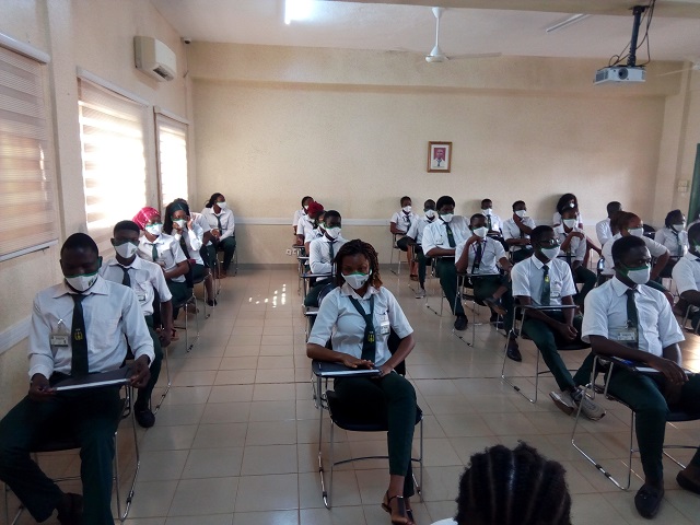 Des étudiants en classes à IAM-Ouaga