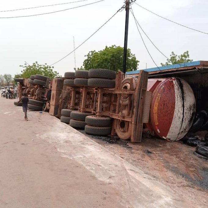 Burkina: l’accident d’une citerne fait deux blessés et d’énormes dégâts matériels à Koupéla