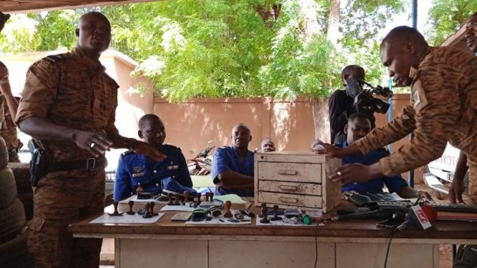 Burkina: 13 présumés faussaires en écriture publique aux arrêts