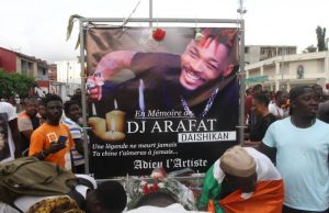 Côte d’Ivoire: entre fête des «Chinois» de DJ Arafat et violences politiques