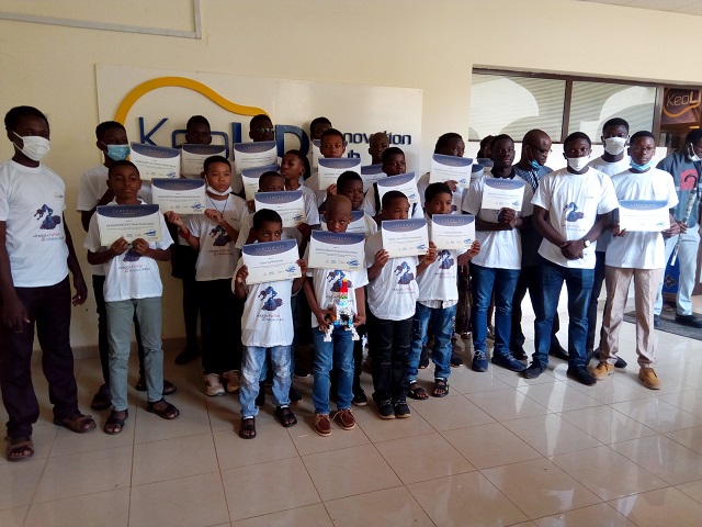 Photo de famille à la fin de la formation de KeoLID