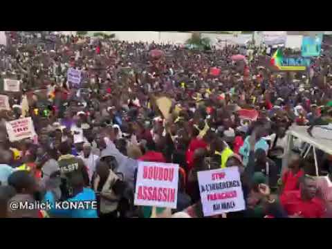 VIDEO: manifestation exigeant la démission de IBK