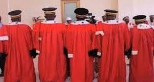 Burkina: les syndicats des magistrats contre «un folklore» du ministère de la Justice