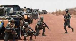 Au moins 12 militaires maliens tués dans le centre du Mali (armée)
