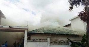 Côte d’Ivoire : des individus mettent le feu à la maison de Affi N’guessan à Bongouanou