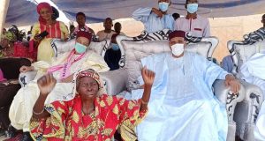 Niger: Mohamed Bazoum et la «vieille» de Hamdara