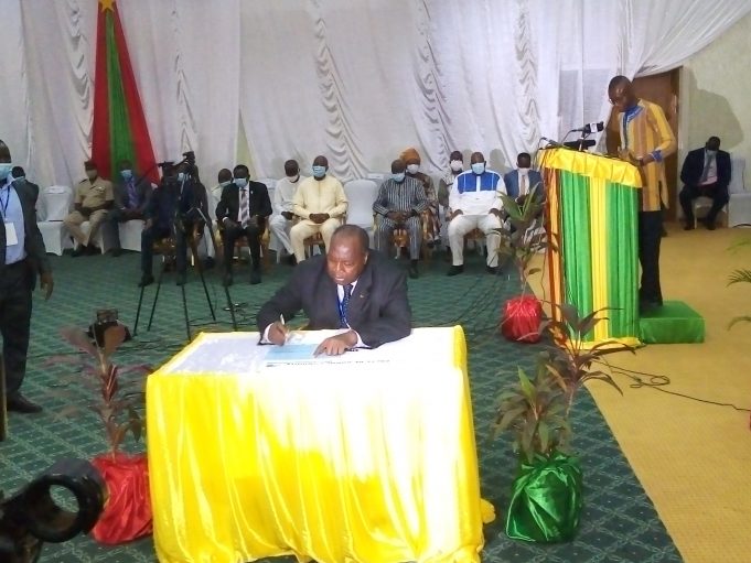 Elections 2020 au Burkina: les acteurs signent un Pacte de bonne conduite