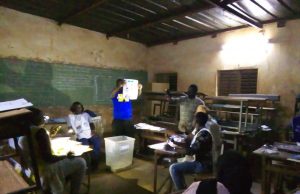 Présidentielle au Burkina: les premières tendances générales se dégagent