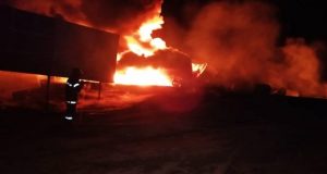 Burkina: un camion de transport de carburant prend feu à Koupéla