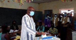 Présidentielle 2020 au Burkina: Roch Kaboré réélu provisoirement pour un second mandat (Ceni)