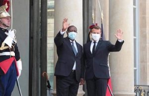 Côte d’Ivoire: Macron soutient Ouattara le «violeur» de la Constitution