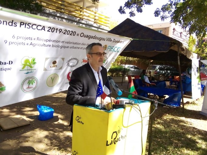 Burkina: la France subventionne 15 projets associatifs à près de 500 millions FCFA