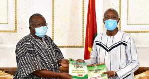 Burkina: les rapports 2018 et 2019 de l’ASCE-LC remis au Premier ministre