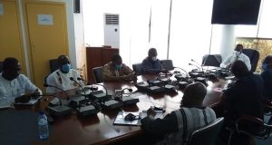 Burkina: le ministre de la Communication recueille les préoccupations des médias en ligne