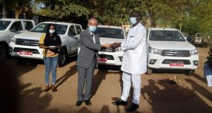 Burkina: le Japon fait don de 11 véhicules à la RTB
