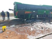 Burkina: un car transportant des joueurs prend feu à l’entrée de Bobo