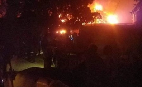 Une vue de l'incendie (ph. BNSP)