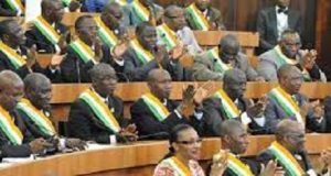Elections législatives en Côte d’Ivoire : près de 1500 candidatures pour 255 sièges