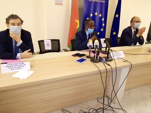 Les responsables de la Coalition pour le Sahel face à la presse à Ouagadougou