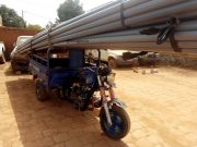 Burkina: haro sur ces transporteurs de longues barres de fer et de tuyaux!