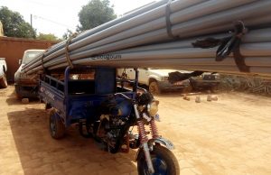 Burkina: haro sur ces transporteurs de longues barres de fer et de tuyaux!
