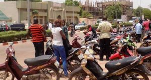 Burkina: le grand danger du stationnement anarchique d’engins