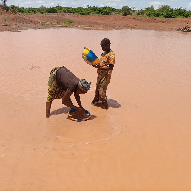 Artisanes minières du site de Zodma, région du Centre-Nord. Crédits Photo, ARM Burkina