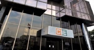 Côte d’Ivoire : des commerçants entre délestages et plaintes de clients
