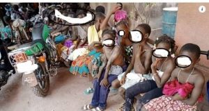 Burkina: les élèves «se grattent et tombent» dans une école au sud-ouest