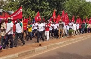 1er-Mai au Burkina: des travailleurs marchent pour réclamer de meilleures conditions de vie