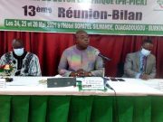Coton: une centaine de personnes examinent les difficultés de la filière à Ouagadougou