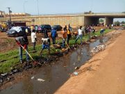 Ouagadougou: journée de salubrité de l’Association utile en réaction à un article de Wakat Séra