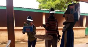 Ouagadougou: écoliers pendant l’année scolaire et commerçants durant les vacances