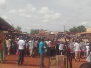 Burkina : des populations dans les Banwa manifestent pour le désenclavement de la province