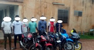 Burkina: sept «malfrats» dont un militaire radié aux arrêts avec des crânes humains