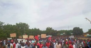 Est du Burkina: des marcheurs remontés contre le gouverneur qui aurait refusé de les recevoir