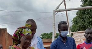 Burkina/ Football : Bertrand Traoré soutient des handicapés de Bobo-Dioulasso