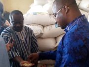 Burkina/Commerce: en tournée, le ministre constate des «pratiques illicites» sur les prix et le poids des produits
