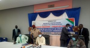 Burkina: reprise du dialogue gouvernement-syndicats, après 4 ans de suspension