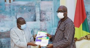 Burkina: le rapport général d’activités du Haut conseil du dialogue social remis à Roch Kaboré