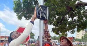 Burkina: le footballeur international Issouf Dayo offre des feux tricolores à la ville de Bobo-Dioulasso