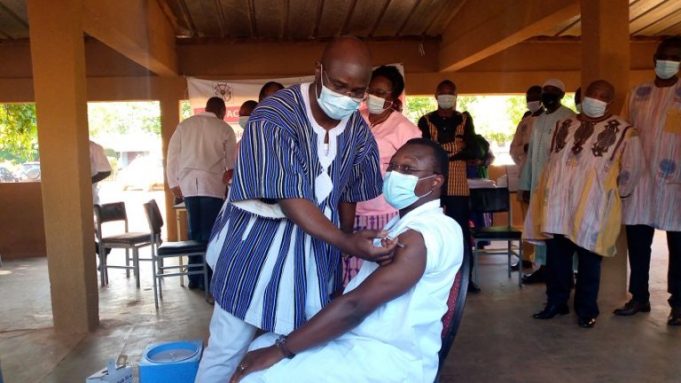 Covid-19: l’administration de la deuxième dose de vaccin lancée pour faire barrière à la maladie