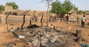 Mali: une cinquantaine de civils tués au Nord-est du pays