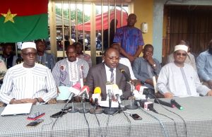 Vie chère au Burkina: l’opposition appelle à la réouverture des frontières
