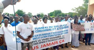Burkina: des populations marchent pour dénoncer le lynchage des agents du CCVA à Banlo