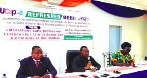 Burkina: «les fausses informations sur les réseaux sociaux, fille aînée du terrorisme», ministre porte-parole du gouvernement