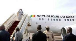 Mali: l’avion présidentiel continue de déposer des ministres à la prison